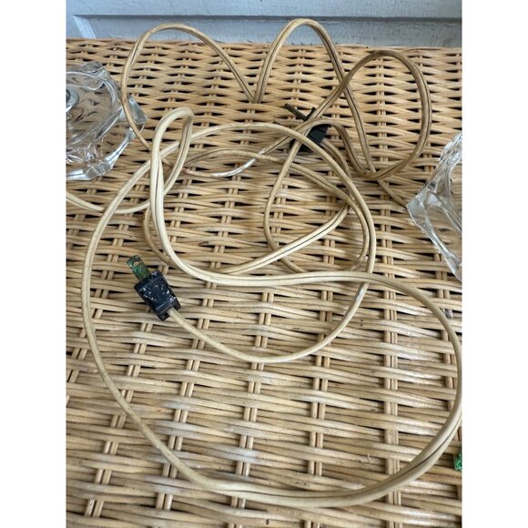 Vintage 60's Pair Small Table Lamps Purple Stacked Lucite Clear Glass - Picture 10 of 16